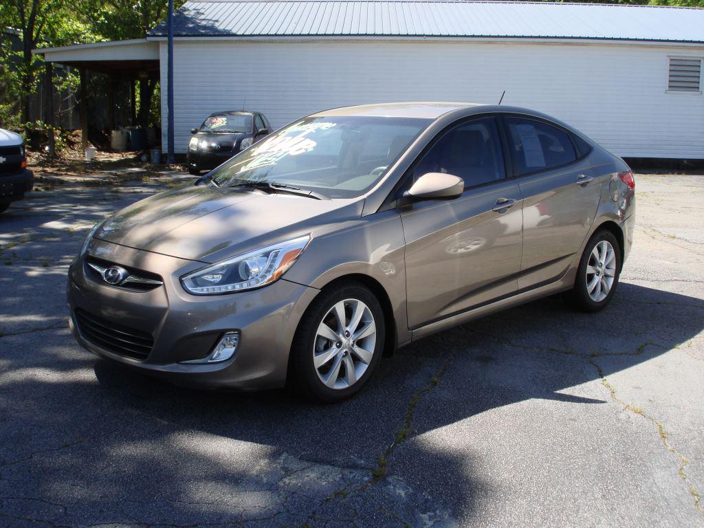2014 Hyundai Accent GLS's photo