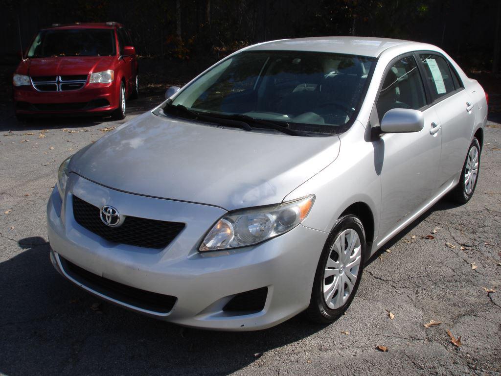 2010 Toyota Corolla LE's photo
