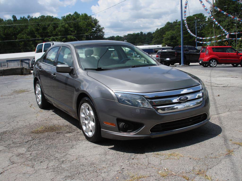 2011 Ford Fusion SE's photo